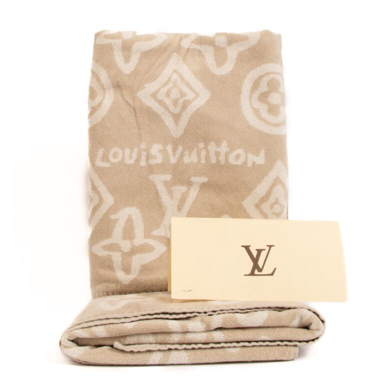 Louis vuitton 2025 beach towel price