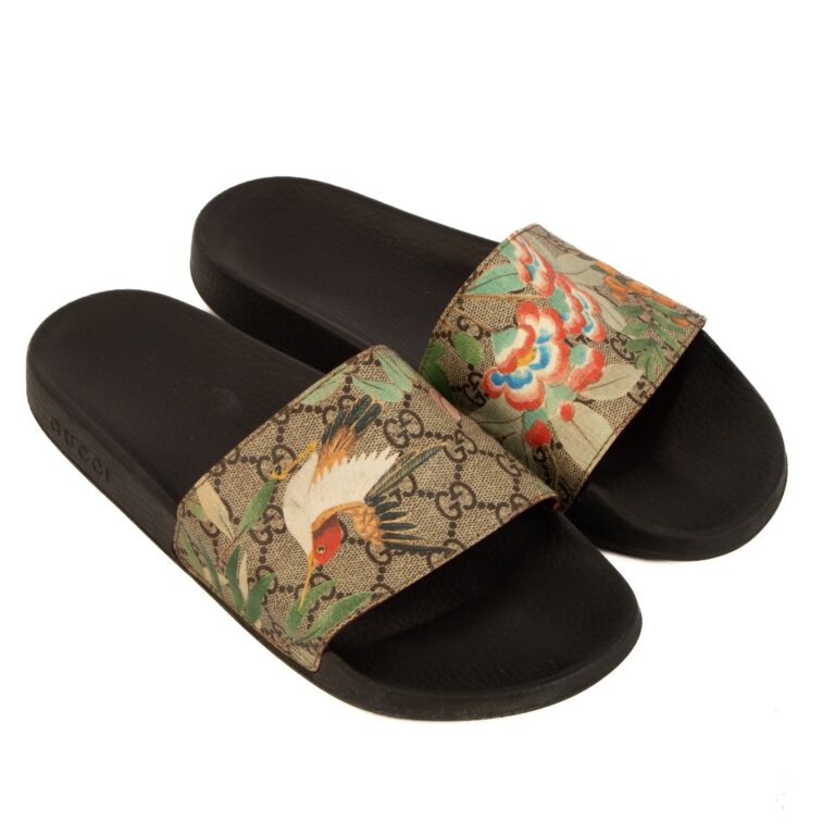 Tiger print clearance gucci slides