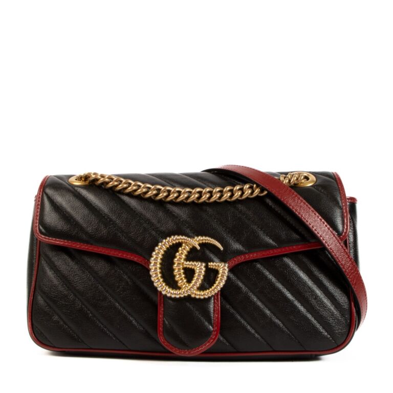 Gucci small gg marmont 2.0 matelassé leather hot sale camera bag