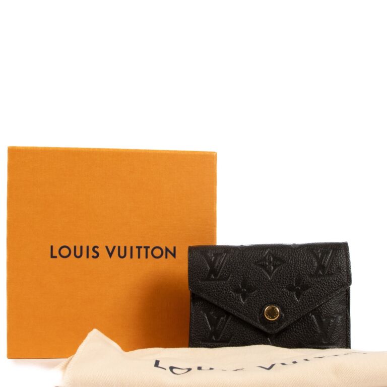 小物 Louis Vuitton Victorine Wallet Noir louis-vuitton-victorine-on-my-