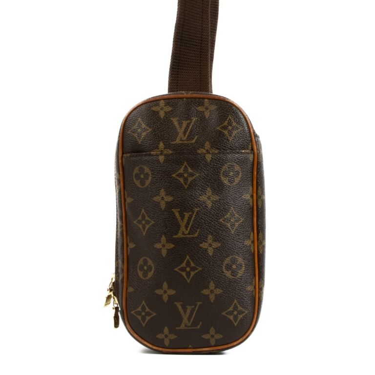 LOUIS VUITTON, POCHETTE GANGE