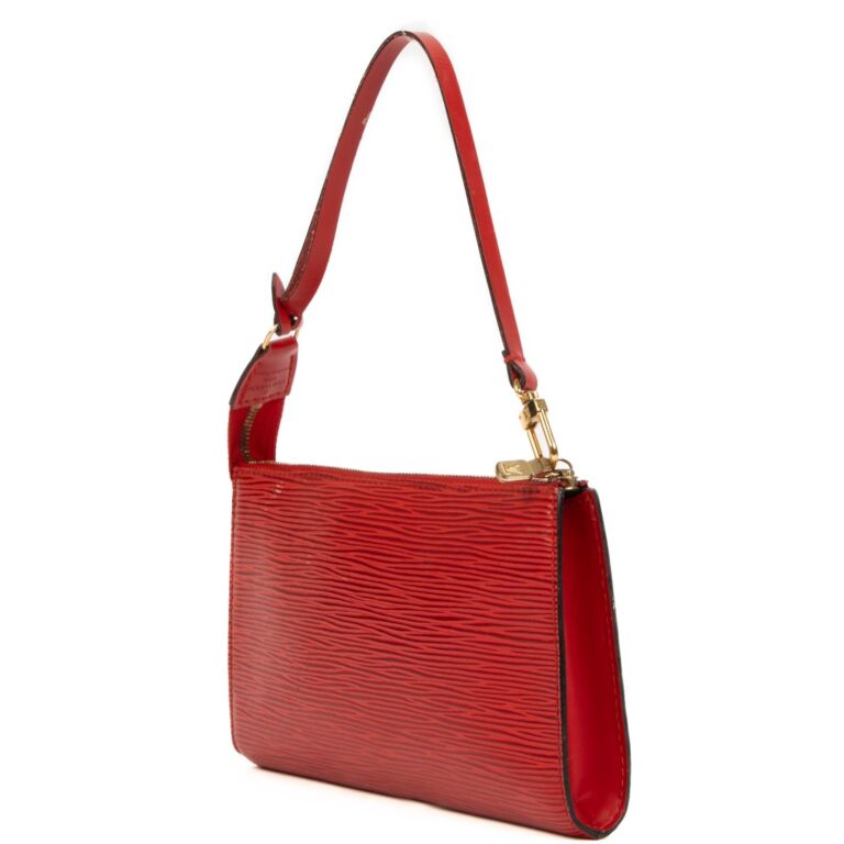 海外限定スパイク販売 Pochette Epi Red Vuitton Louis Accessoires Labellov ○ バッグ