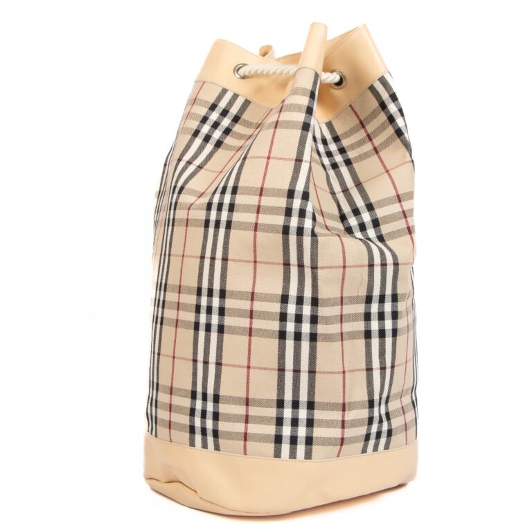 Bucket burberry on sale