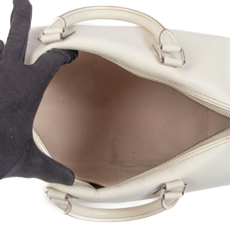 21日（土）13時迄【いずみ】Ta Lv Gn 15ml ３点 Cポスト Louis Vuitton x YK Red Epi Leather Infinity Dots Paul