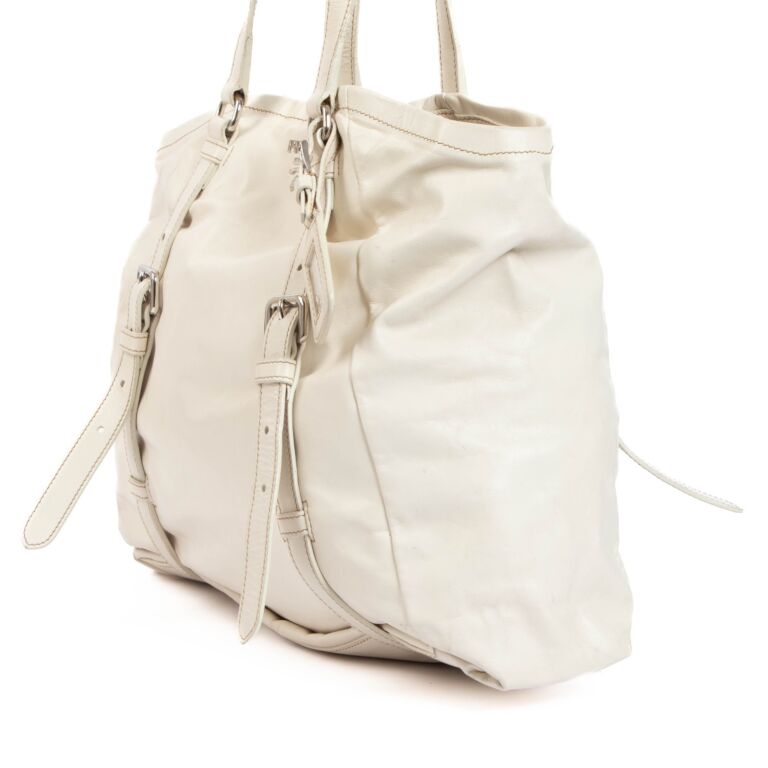 Prada White Shoulder Bag ○ Labellov ○ Buy and Sell