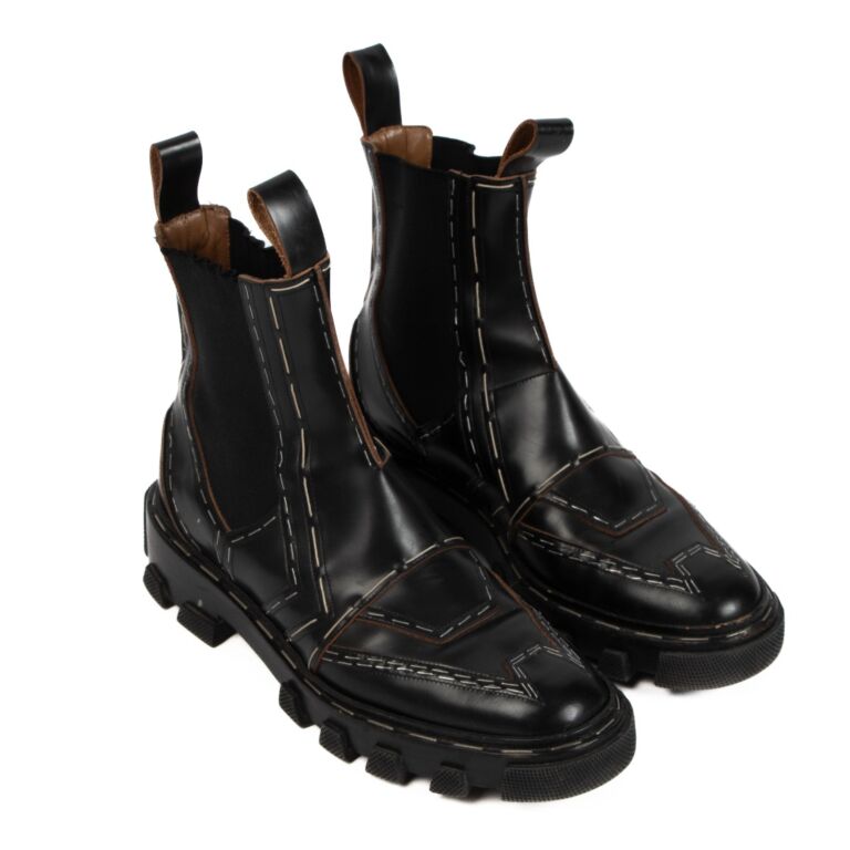 Chelsea sales boots balenciaga