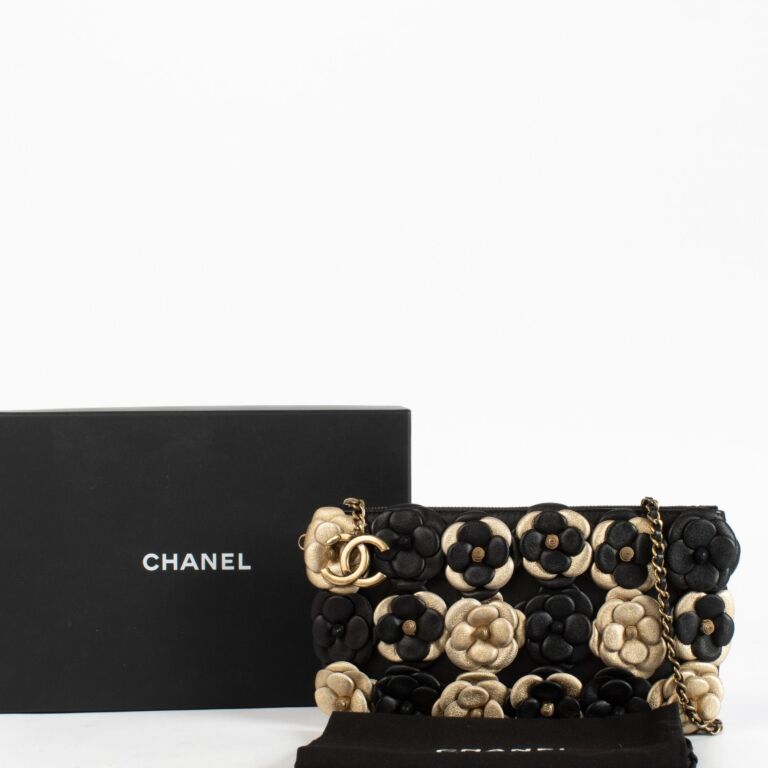 Chanel Camellia Chain Bag ○ Labellov ○ Buy and Sell Authentic Luxury