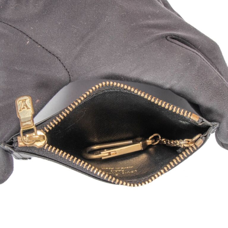 Louis Vuitton Black Epi Key Pouch ○ Labellov ○ Buy and Sell