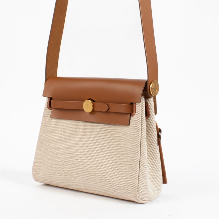 実用的でシンプル♪ Hermes Herbag Zip 20 Herbag Zip 20 bag | Hermès Australia