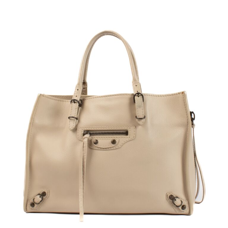 Balenciaga a6 size deals