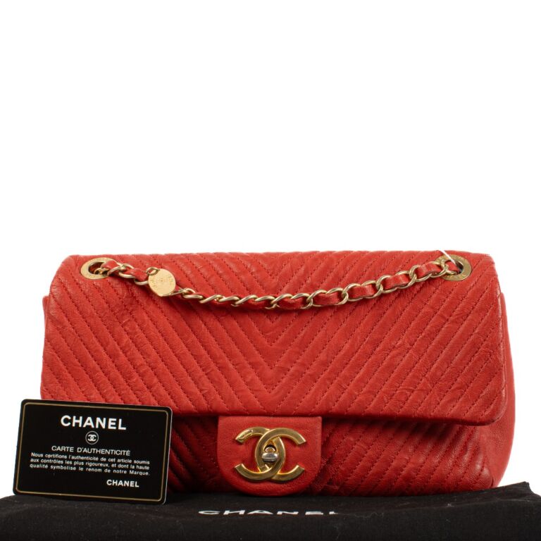 Chanel red chevron bag clearance