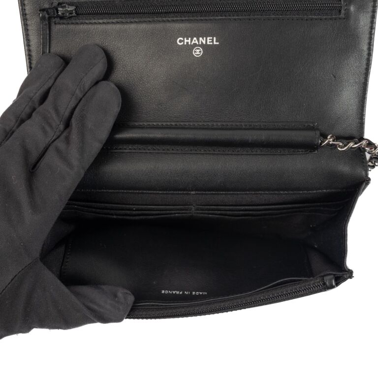 CHANEL Patent Lipstick Wallet On Chain Black 1276978