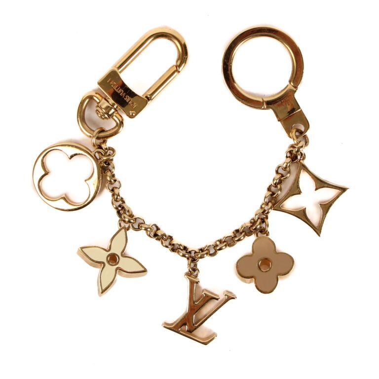 Fleur de monogram deals bag charm chain