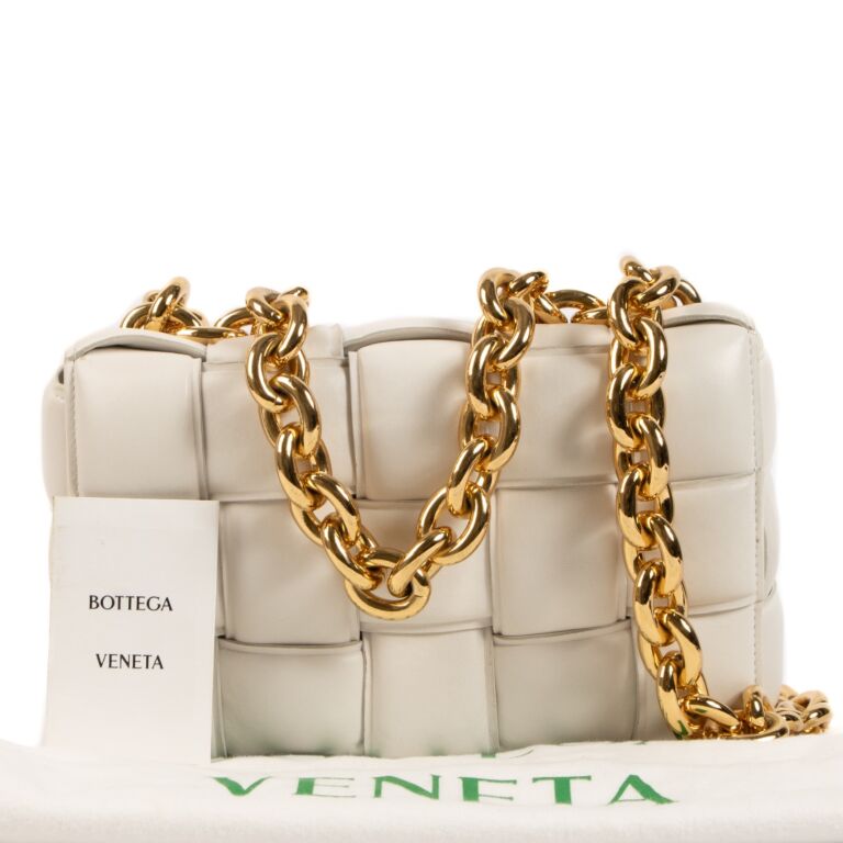 Bottega veneta cassette hotsell bag second hand