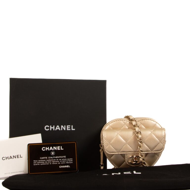 【復刻ハートに胸キュン】CHANEL★ベルトバッグ★25B限定 今日特価】CHANEL 25P Heart Pendant WOC Chain Bag / シャネル