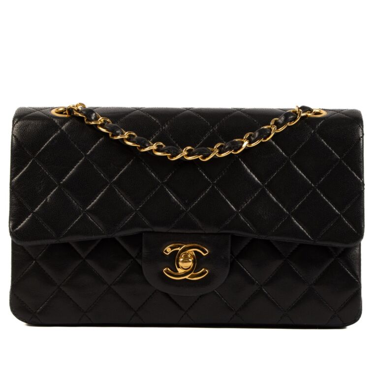 chanel black lambskin small Classic flap bag ○ Labellov ○ Buy and Sell  Authentic Luxury