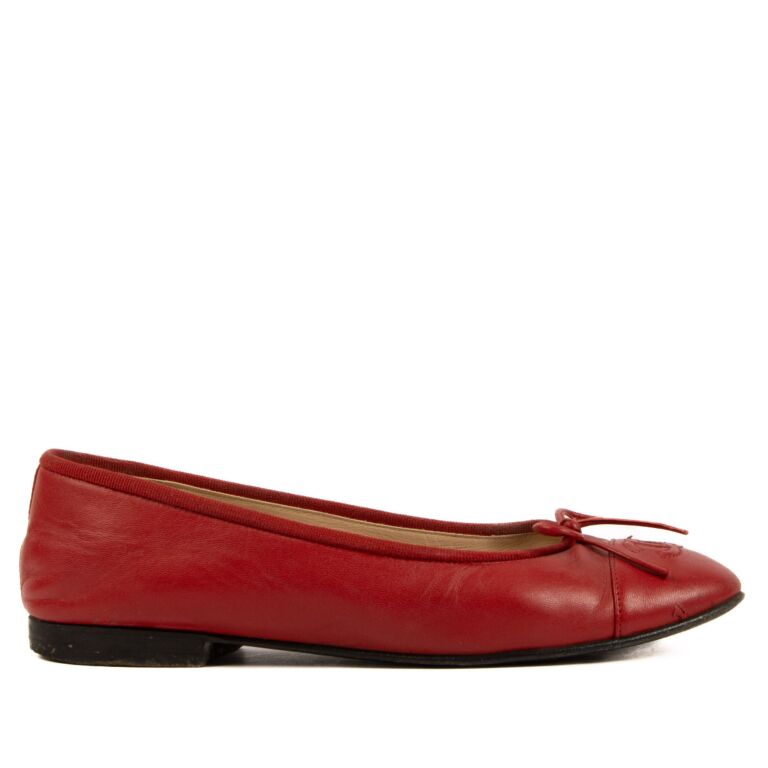 Red chanel sales ballet flats