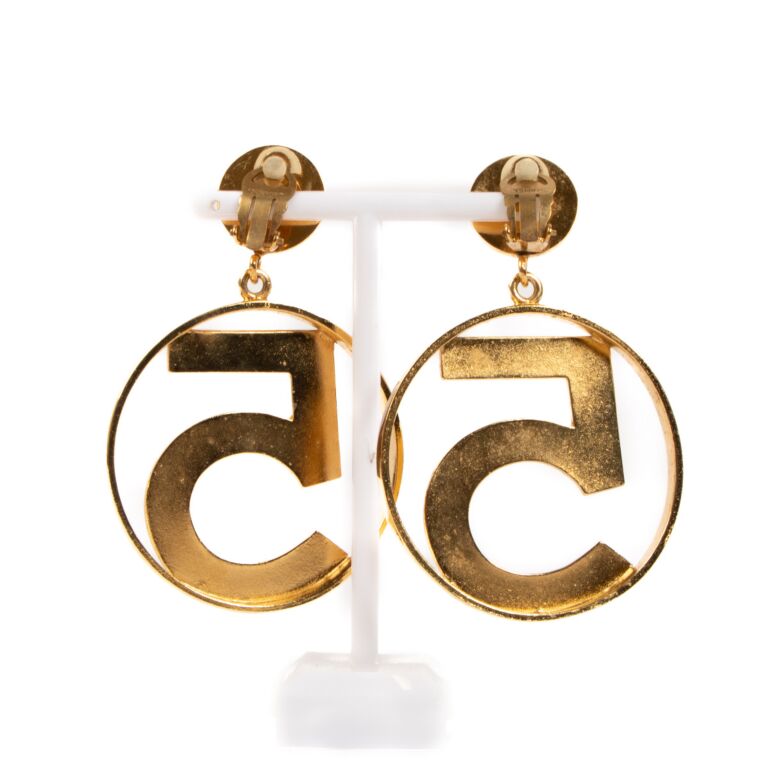 Chanel 5 earrings outlet