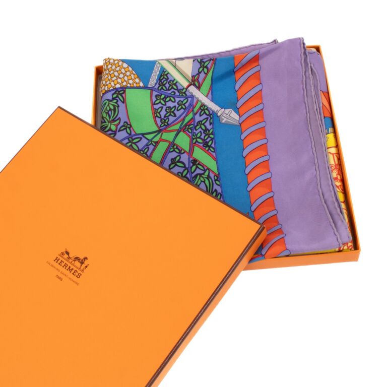 HERMES プリーツスカーフ ETENDARDS ET BONNIERES HERMES Scarf Carre 90 Etendards Et Bonnieres 100% Silk Green
