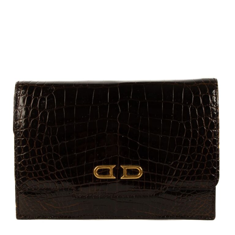 Delvaux wallet sales