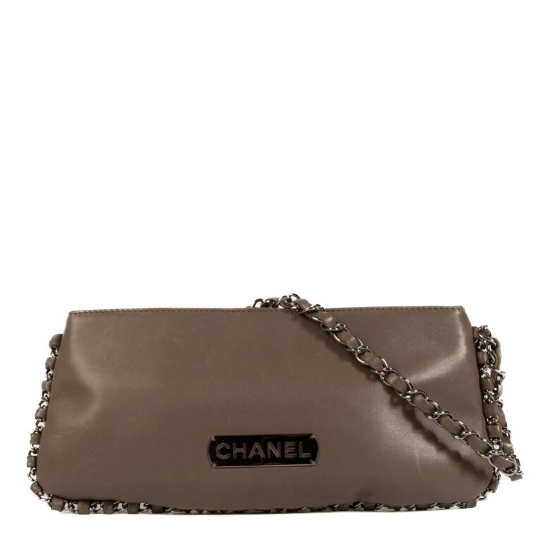 Chanel flat new arrivals clutch