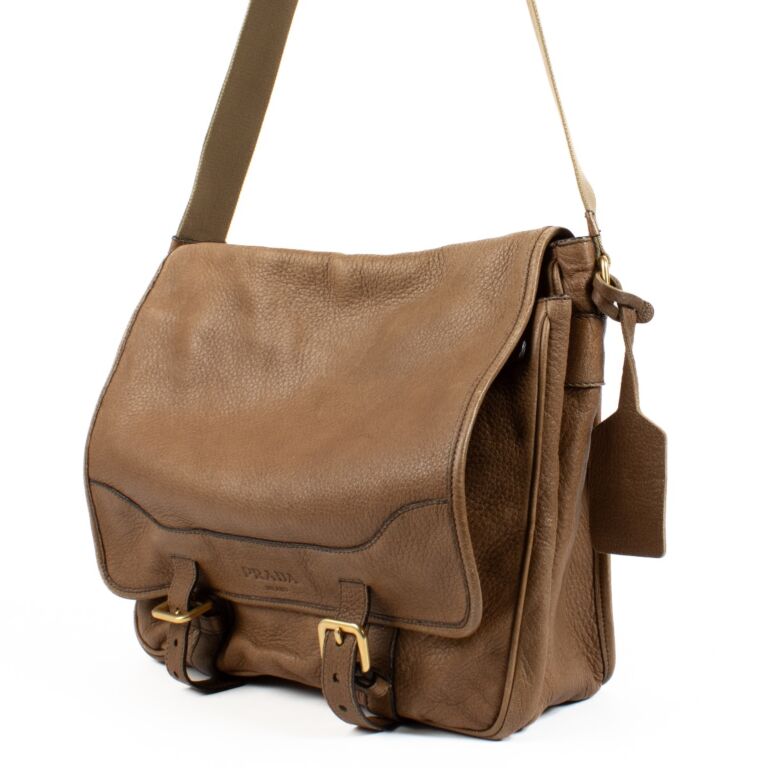 【関税・送料込み】PRADA MEDIUM CROSSBODY BAG IN DEER Prada Women's Tan Leather Medium Web Stripe Strap Crossbody