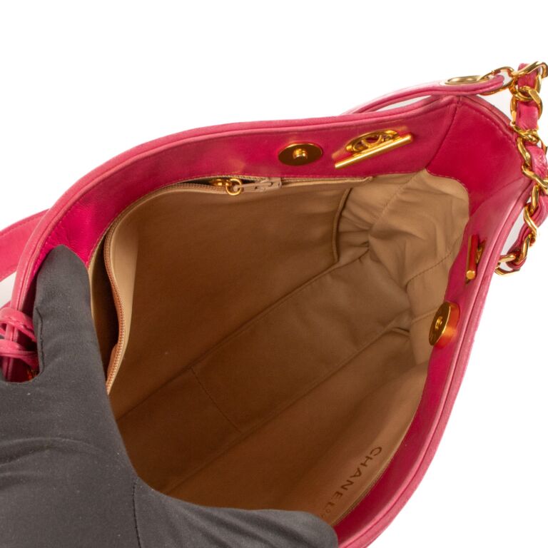 Chanel pink shoulder bag top