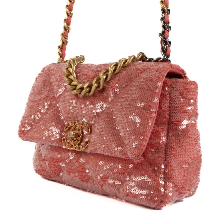 Chanel pink bag price clearance