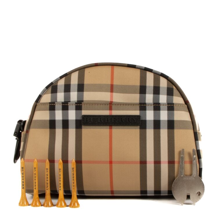 Burberry pouch sale hot sale