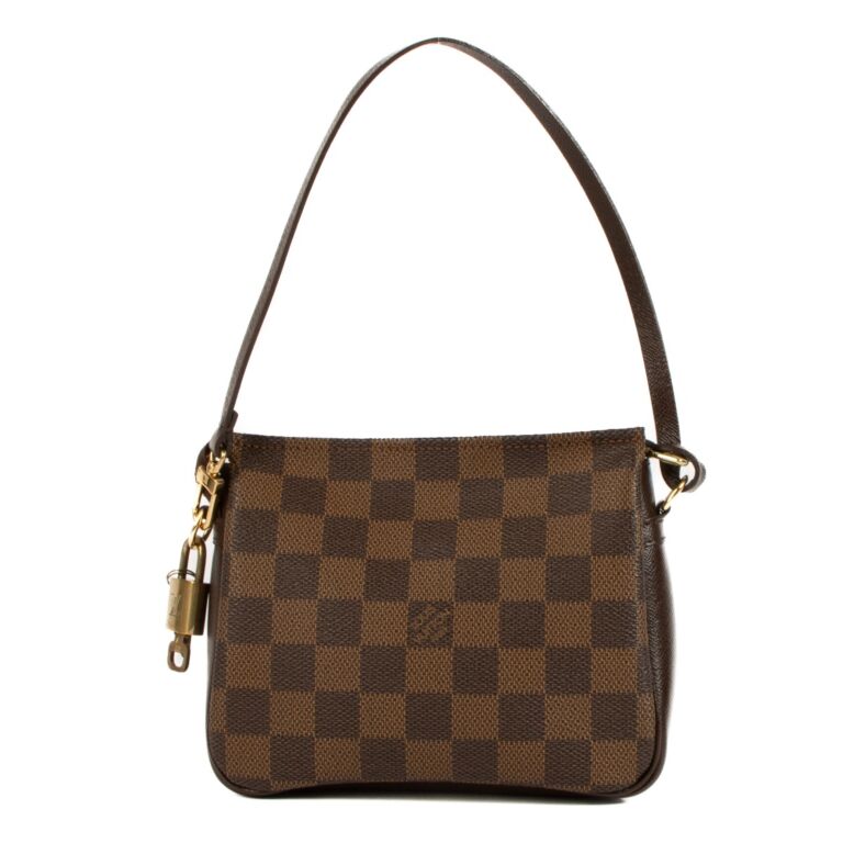 Pochette damier on sale