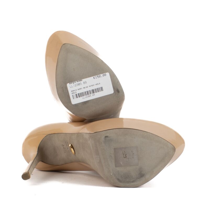 sergio rossi ベージュ 38.5 Sergio Rossi Beige Patent Platform Heels - Size 38,5 ○ Labellov