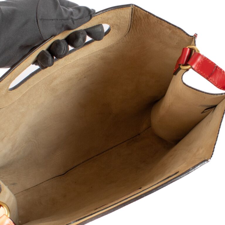 GUCCI グラフィティ トートバッグ Gucci Red and Black Leather Graffiti Ghost Tote Crossbody