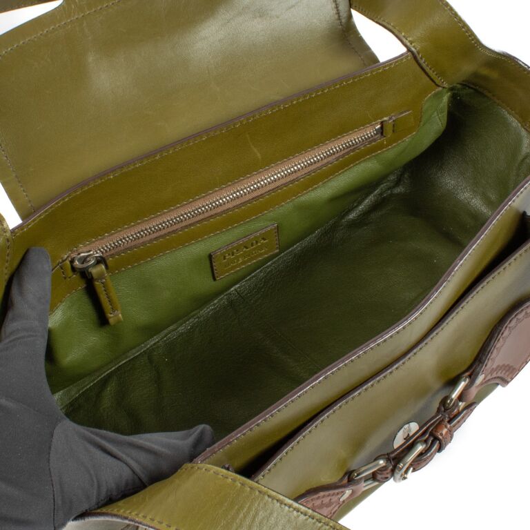 Prada Bicolor Leather Shoulder Bag ○ Labellov ○ Buy and Prada Bicolor Leather Shoulder Bag ○ Labellov ○ Buy and