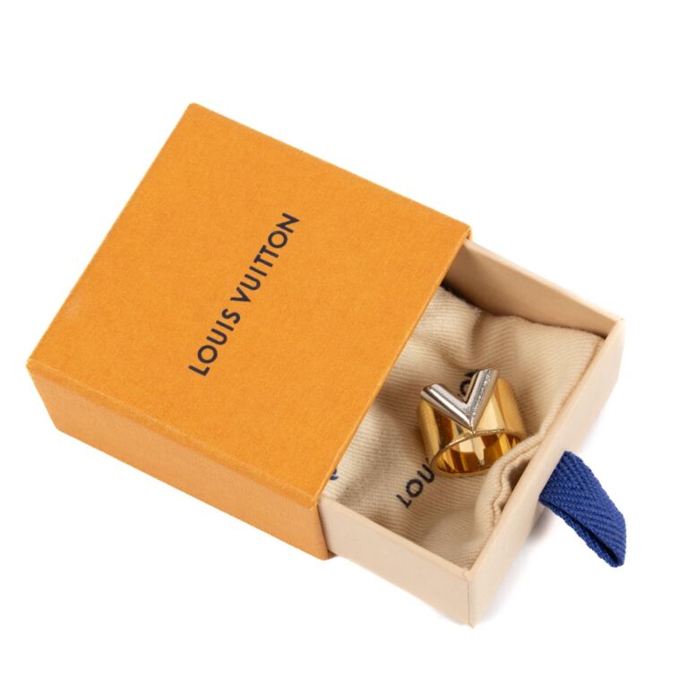 Louis Vuitton M61085 Gold Silver Essential V Ring Size L Labellov Buy and Sell Authentic Luxury