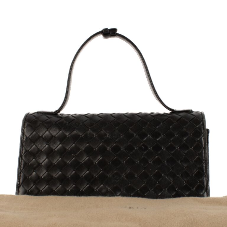Bottega Veneta ブラック ショルダーバッグ Bottega Veneta Black Intrecciato Top Handle/Clutch