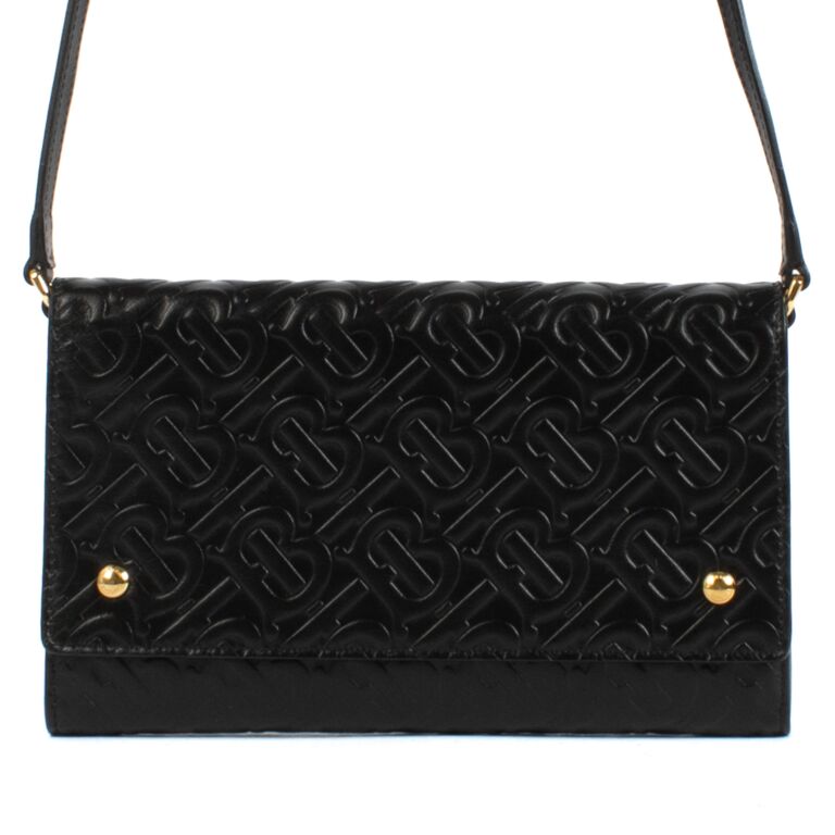 Burberry embossed leather wallet with chain shop