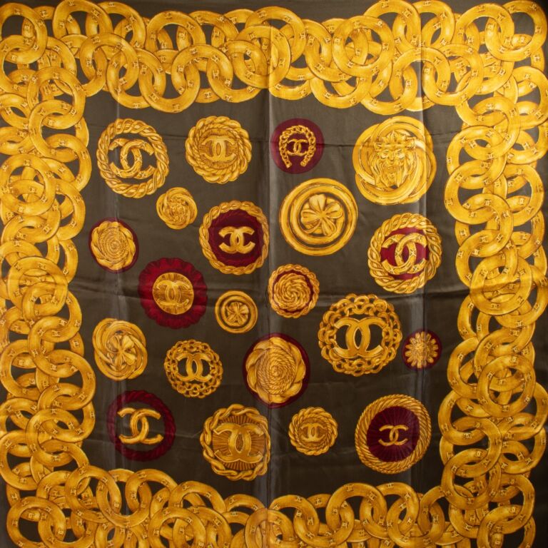 CHANELシャネル100% silk chain pattern scarf CHANELシャネル100% silk chain pattern scarf Chanel Vintage