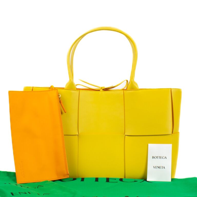 Bottega Veneta Sherbet Medium Arco Tote Bag ○ Labellov