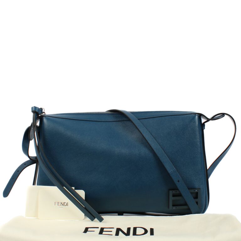 フェンディ カンアイスモール ライトブルー レザーバッグ バゲット ミニ カーフレザー ライトブルー | Fendi