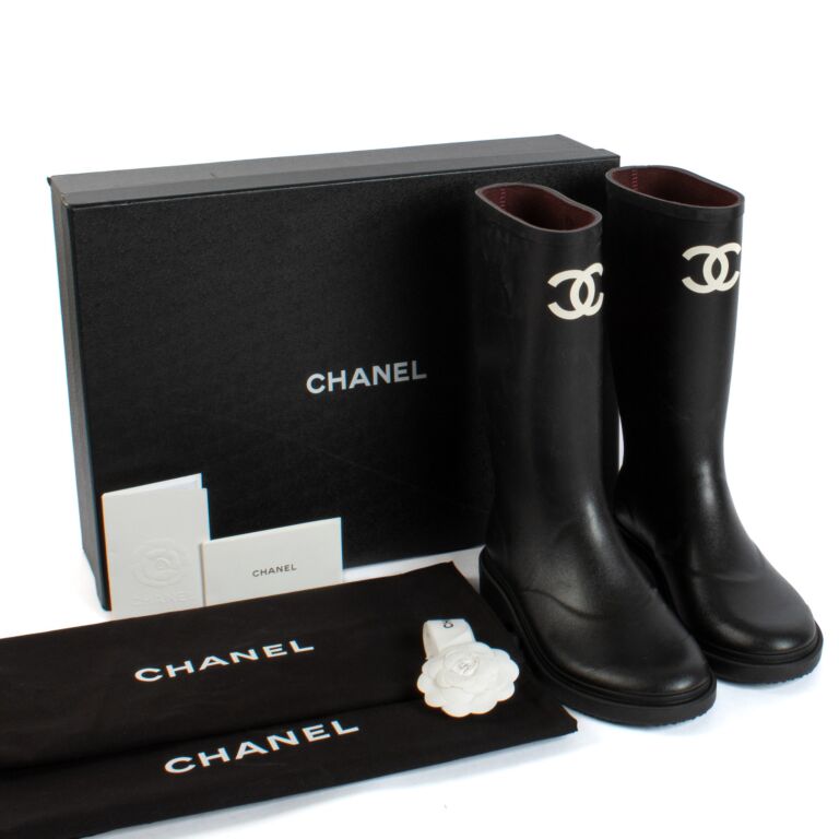 Chanel 22K Black Caoutchouc Rain Boots Size 40 Labellov Buy and Sell Authentic Luxury