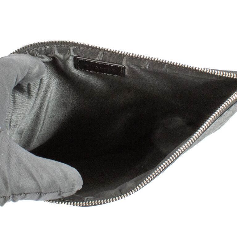 Givenchy Black Rottweiler Clutch ○ Labellov ○ Buy and Sell