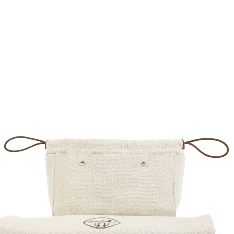 Hermès Fourbi 25 Pouch ○ Labellov ○ Buy and Sell Authentic