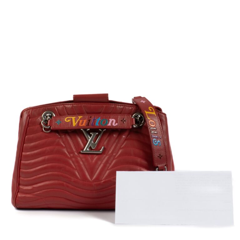 【正規品】LV LOUIS VUITTON ヴィンテージバッグ　赤 Louis Vuitton Red New Wave Chain Tote Bag ○ Labellov ○ Buy