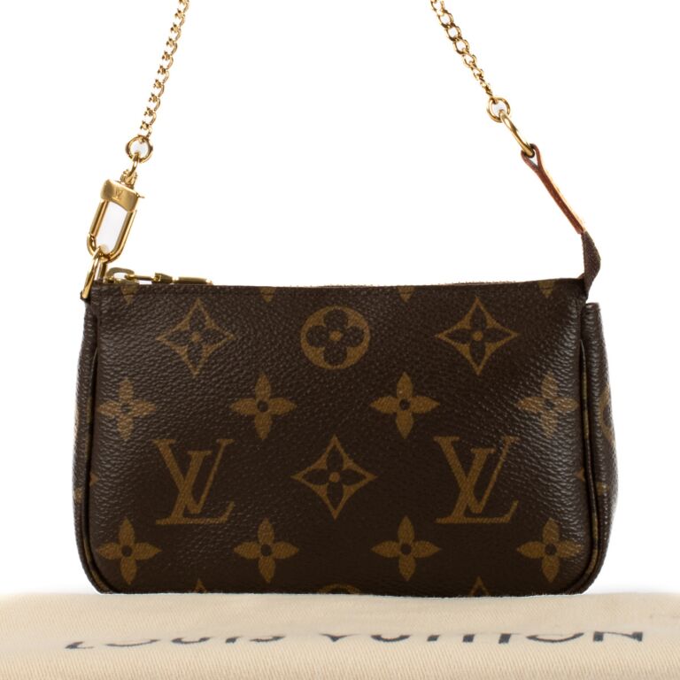 Louis Vuitton Monogram Mini Pochette Accessoires ○ Labellov