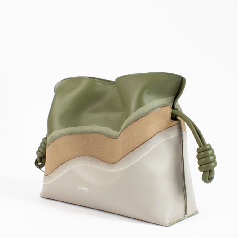Loewe Avocado Flamenco Surplus medium clutch ○ Labellov