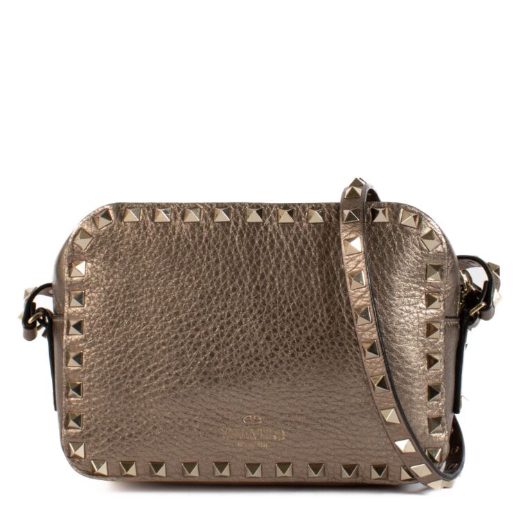 Valentino garavani rockstud camera bag outlet