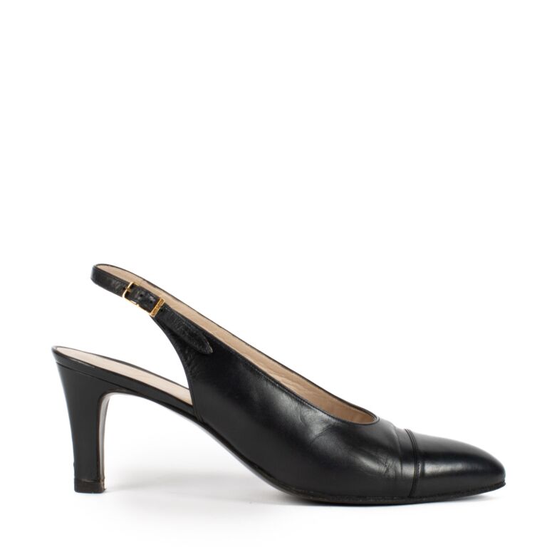 Navy pumps size 6 hotsell