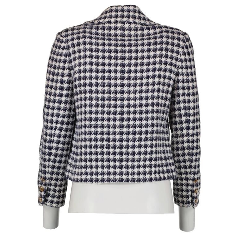 Chanel Vintage 1990s Houndstooth Tweed Jacket Size FR34 Labellov Buy and Sell Authentic Luxury