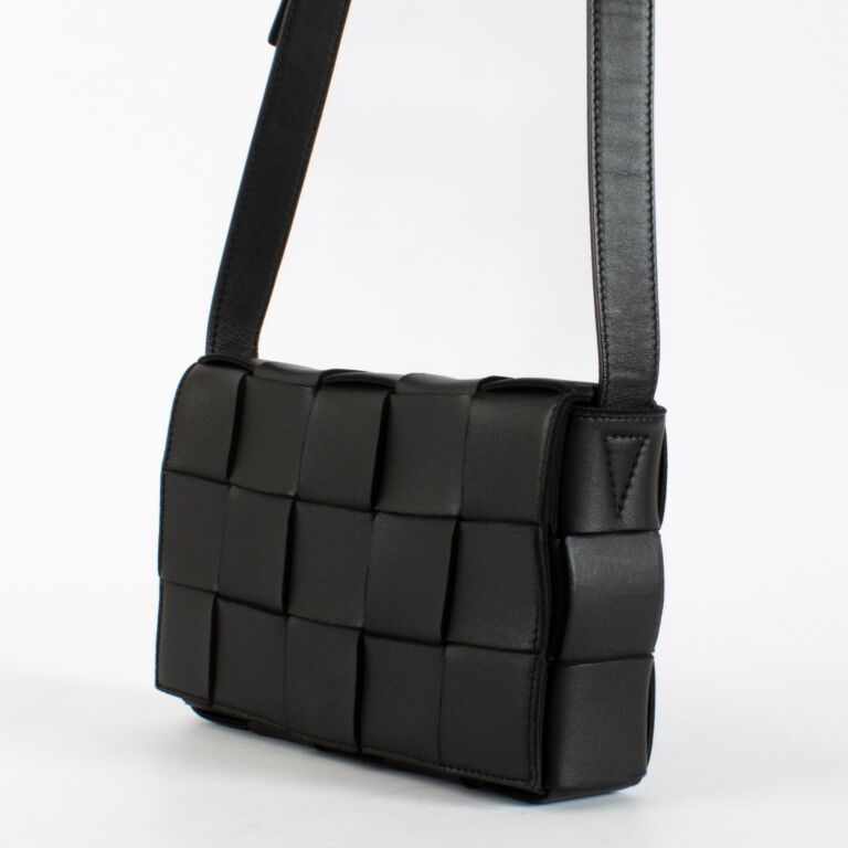バッグ BOTTEGA VENETA hand bag black Bottega Veneta Black Woven Leather Satchel - Ann's Fabulous