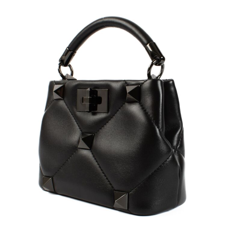 ★VALENTINO ROMAN STUD THE HANDLE BAG ローマンスタッズバッグ ☆VALENTINO ROMAN STUD THE HANDLE BAG ローマンスタッズバッグ